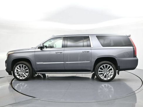 Used 2019 Cadillac Escalade ESV Luxury AWD/4WD image 5