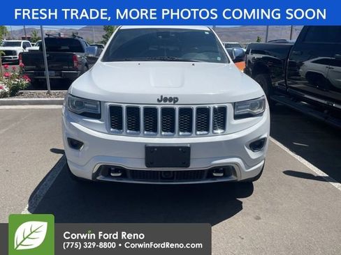 Used 2015 Jeep Grand Cherokee Overland w/ Advanced Technology Group AWD/4WD image 2