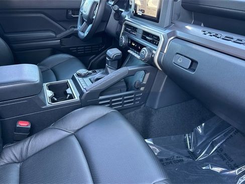 Used 2025 Toyota Tacoma SR5 image 19