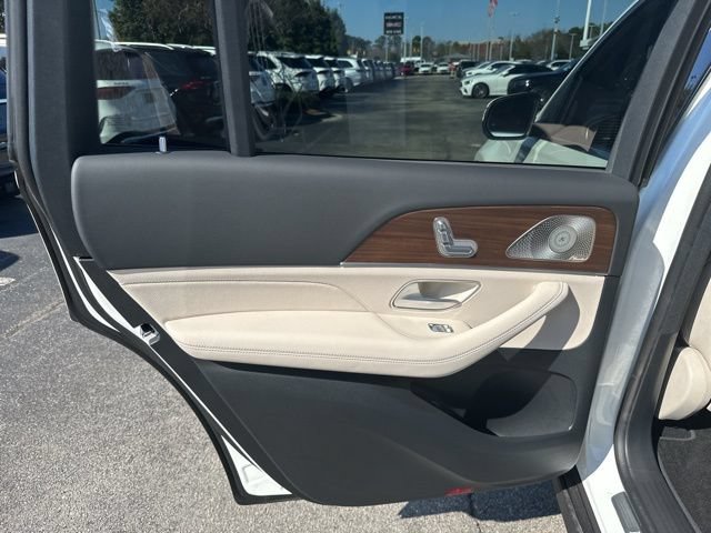 Used 2025 Mercedes-Benz GLS 450 4MATIC image 27