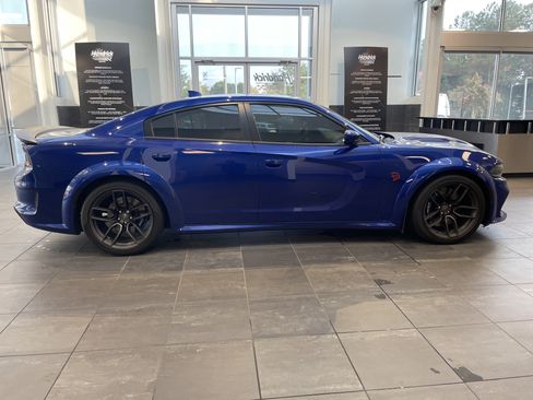 Used 2022 Dodge Charger SRT Hellcat RWD image 12