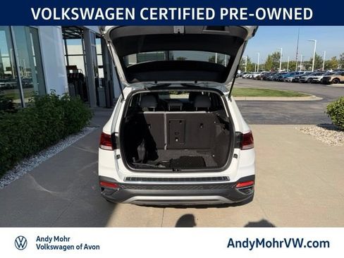 Used 2023 Volkswagen Taos SE w/ Black Wheel Package FWD image 9