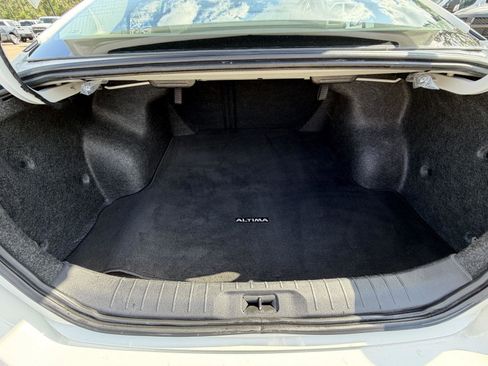 Used 2024 Nissan Altima 2.5 SR FWD image 18