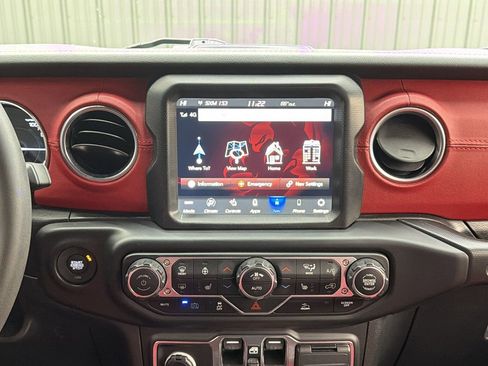 Used 2023 Jeep Wrangler Unlimited Rubicon 4xe image 27