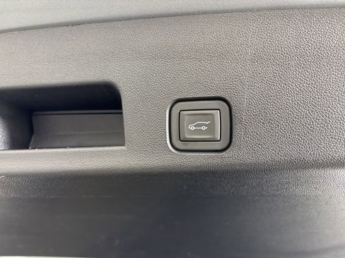 Used 2025 Buick Enclave Preferred FWD image 20