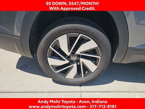 Used 2025 Volkswagen Atlas SE FWD image 40