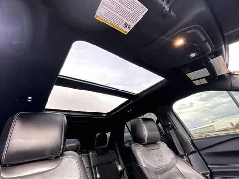 Used 2021 Ford Explorer ST w/ Premium Technology Package image 22