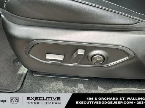 Used 2023 Jeep Grand Cherokee L Limited AWD/4WD image 11