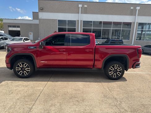 Used 2024 GMC Sierra 1500 AT4 w/ Technology Package image 2