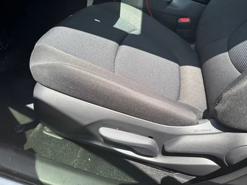 Used 2025 Toyota RAV4 LE AWD/4WD image 9