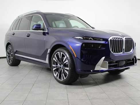 New 2026 BMW X7 xDrive40i w/ Premium Package image 7