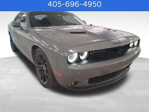 Used 2017 Dodge Challenger SXT Plus image 2