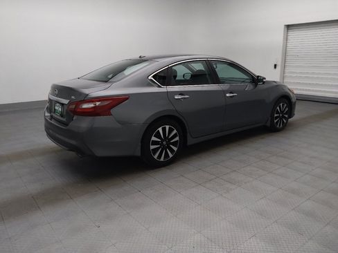 Used 2018 Nissan Altima 2.5 SL w/ 2.5 SL Technology Package FWD image 10