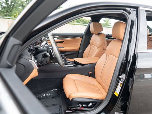 Used 2019 BMW 540i RWD image 16