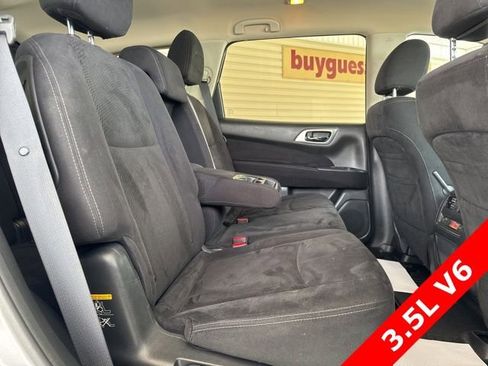 Used 2013 Nissan Pathfinder SV image 5