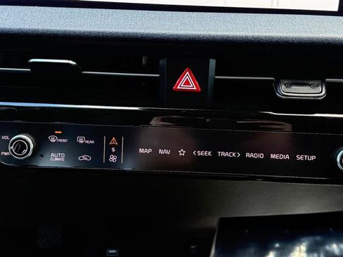 Used 2023 Kia EV6 Wind image 32