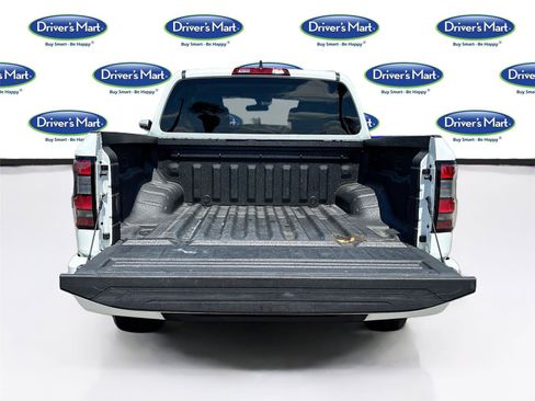 Used 2022 Nissan Frontier SV w/ Technology Package RWD image 23