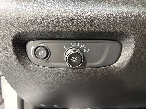 Used 2023 Chevrolet Traverse LT AWD/4WD image 30