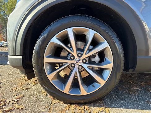 Used 2025 Ford Explorer Platinum w/ Ultimate Package image 9