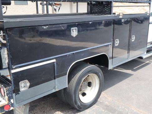 Used 2018 RAM 5500 Tradesman w/ Payload Upgrade Package AWD/4WD image 16