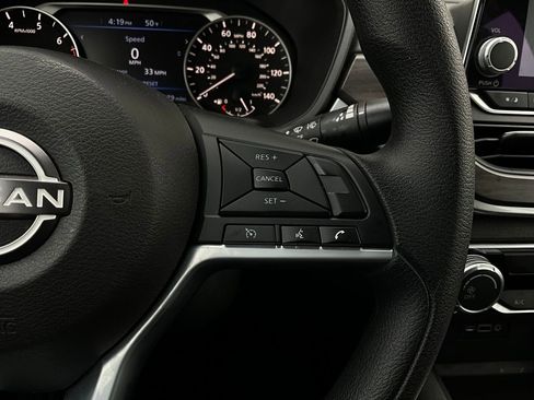 Used 2025 Nissan Altima 2.5 SV image 33