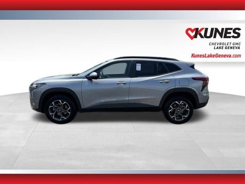 Used 2024 Chevrolet Trax LT FWD image 10