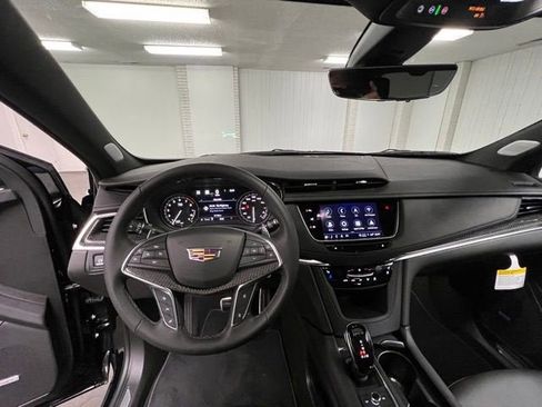 New 2026 Cadillac XT5 Sportv w/ LPO, Floor Liner Package AWD/4WD image 16