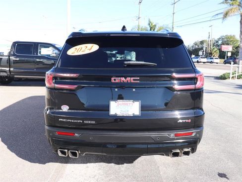 Used 2024 GMC Acadia AT4 w/ Luxury Package image 11