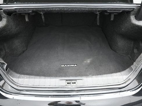 Used 2023 Nissan Maxima SV w/ Floor Mat Group FWD image 12