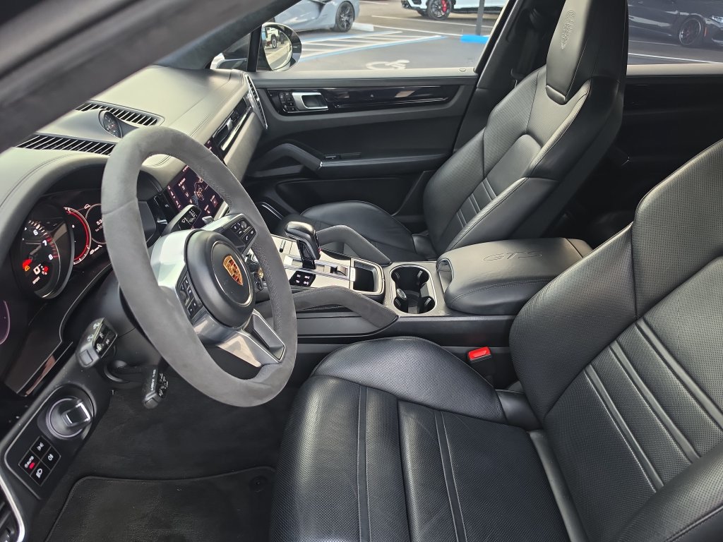 Used 2021 Porsche Cayenne GTS AWD/4WD image 23