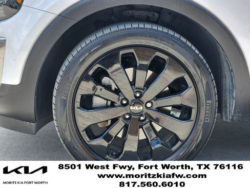 Used 2022 Kia Telluride S FWD image 9