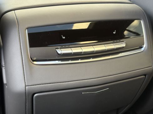 New 2026 Cadillac Escalade Luxury image 16