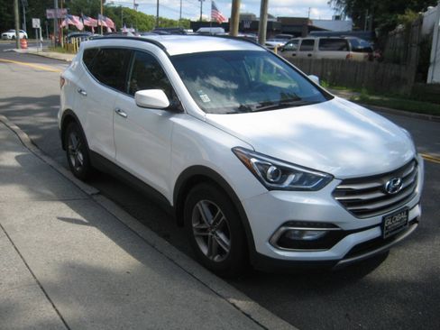 Used 2017 Hyundai Santa Fe Sport AWD/4WD image 4
