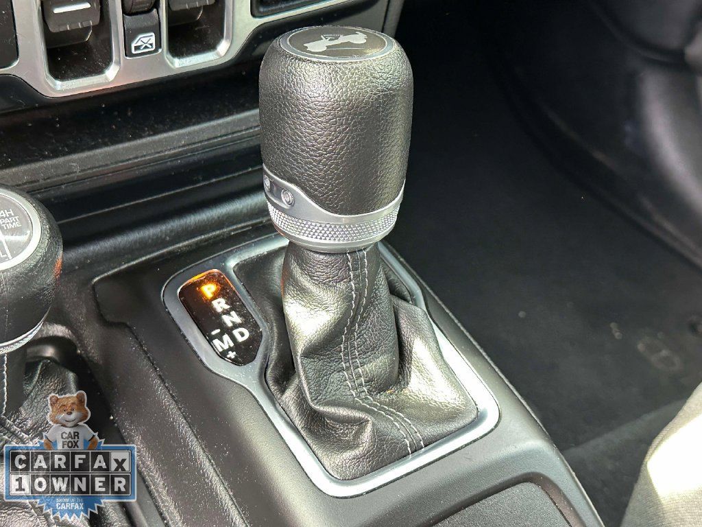 Used 2024 Jeep Wrangler Unlimited Sahara w/ Technology Group AWD/4WD image 31