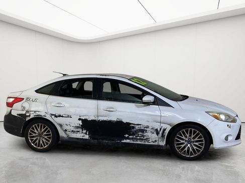 Used 2012 Ford Focus SEL FWD image 19