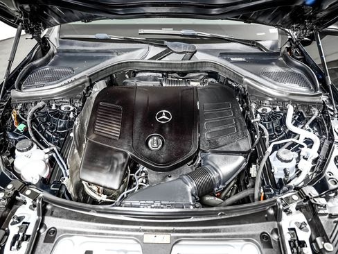 Certified 2025 Mercedes-Benz GLC 350e 4MATIC image 3