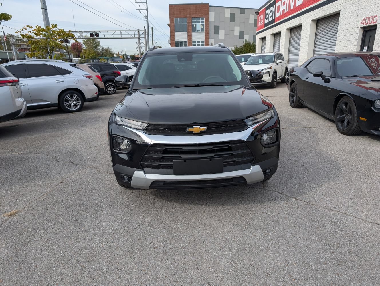 Used 2021 Chevrolet TrailBlazer LT w/ Convenience Package AWD/4WD image 3