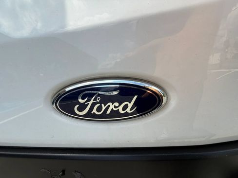 Used 2019 Ford Transit 250 148 Low Roof RWD image 40