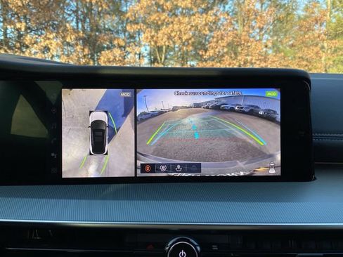 Used 2025 Nissan Murano SL image 11