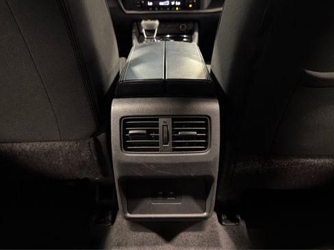 Used 2023 Nissan Rogue SV AWD/4WD image 35