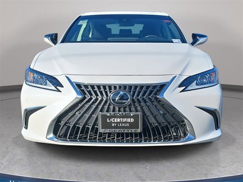 Used 2024 Lexus ES 250 w/ Premium Package image 2