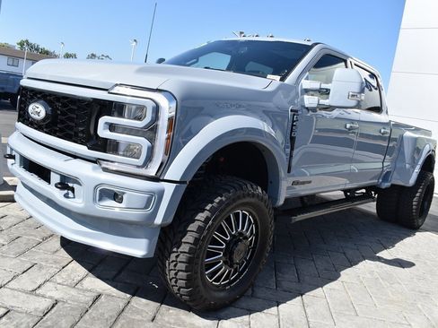 Used 2025 Ford F450 Lariat w/ FX4 Off-Road Package image 31