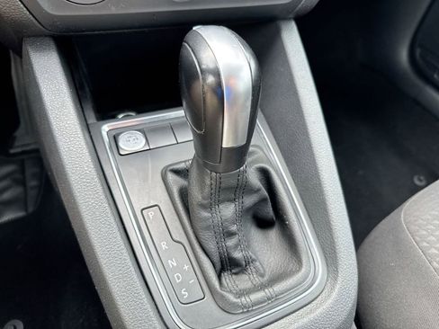 Used 2015 Volkswagen Jetta SE image 16