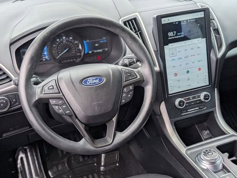 Used 2022 Ford Edge SE w/ Black Appearance Package image 12