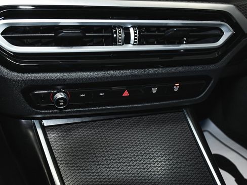 Used 2024 BMW M3 Competition image 40