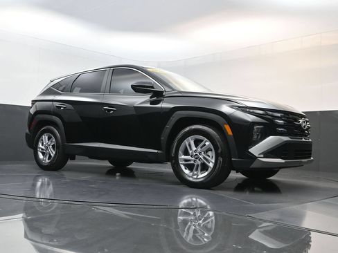 Certified 2026 Hyundai Tucson SE FWD image 21