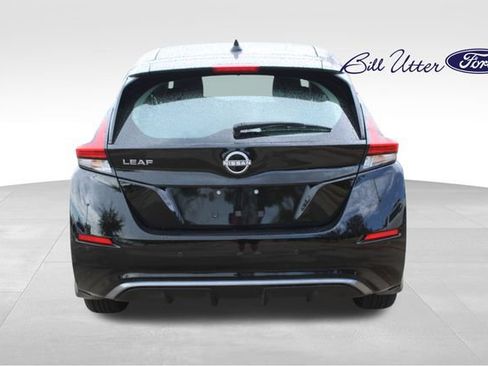 Used 2025 Nissan Leaf S FWD image 6
