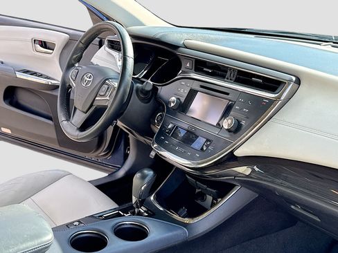Used 2014 Toyota Avalon Limited FWD image 5