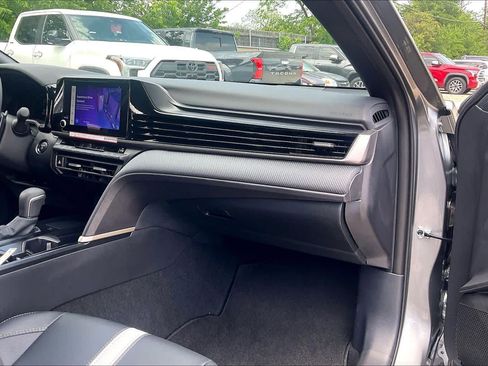 Used 2026 Toyota Camry SE FWD image 18