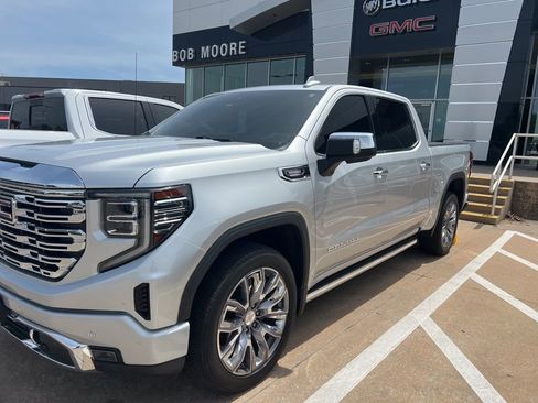 Used 2022 GMC Sierra 1500 Denali w/ Denali Reserve Package RWD image 1